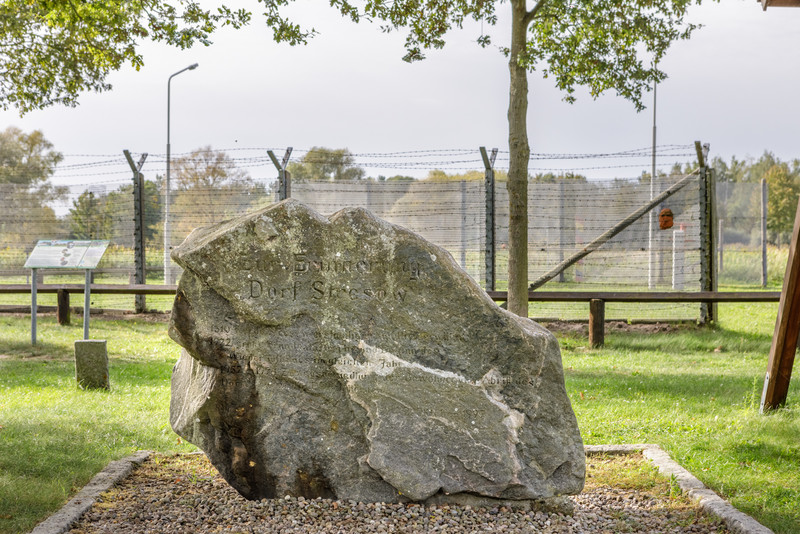 Gedenkstein für den geschleiften Ort Stresow an der früheren innerdeutschen Grenze